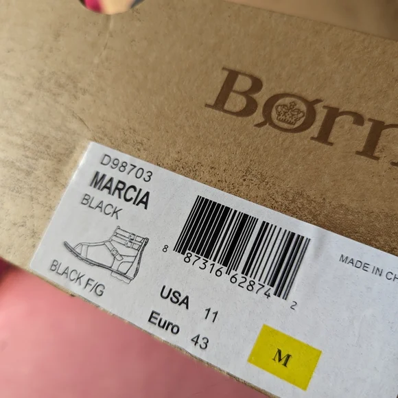 NIB Born Marcia Black Strappy Sandals Boho Chic Gladiator Leather 11 Bed Stu - Picture 2 of 2